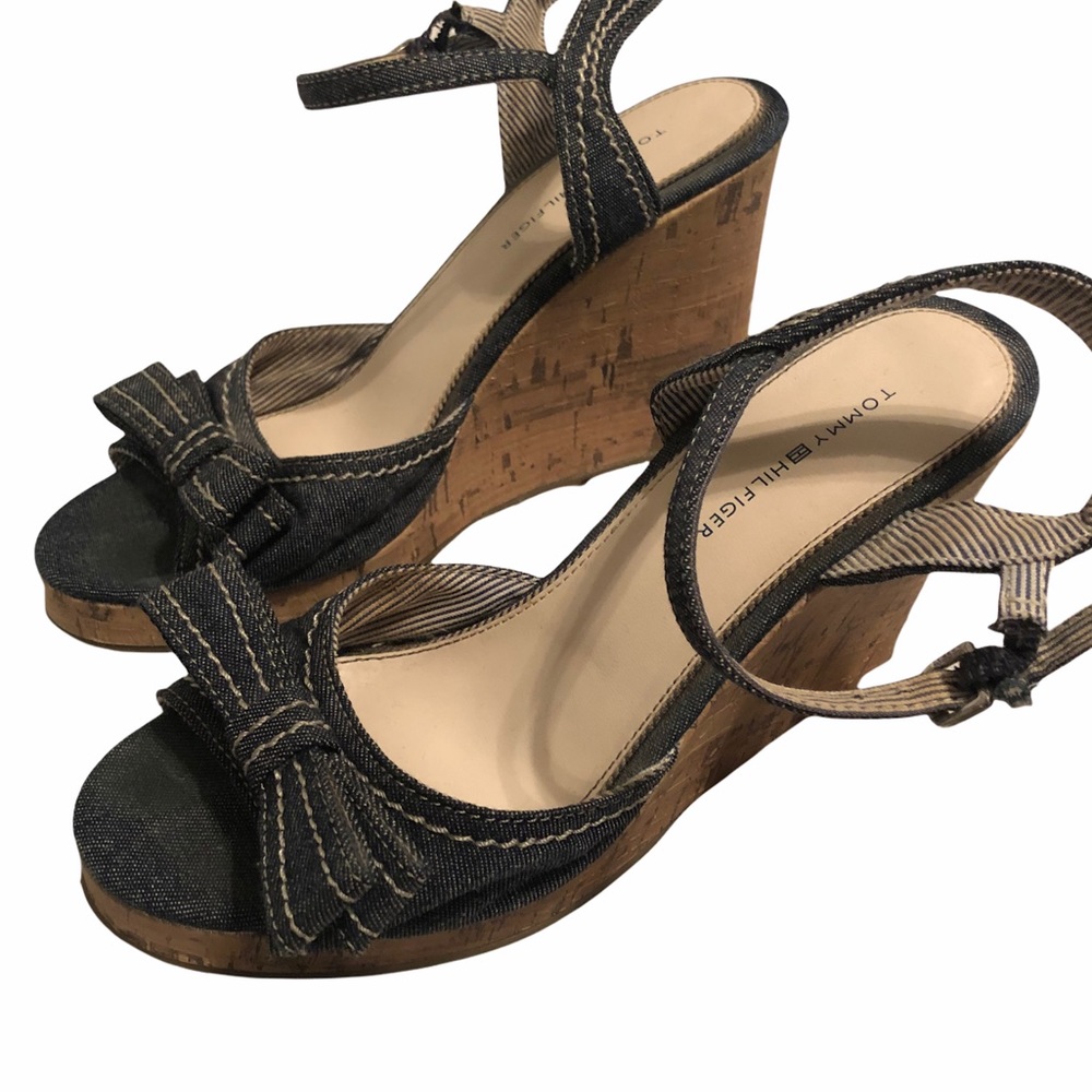 [SOLD] Tommy Hilfiger Jean Bow Wedges - Picture 4 of 5